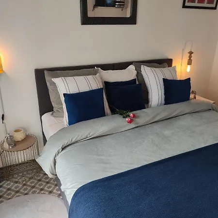 Apartment Seven Malo